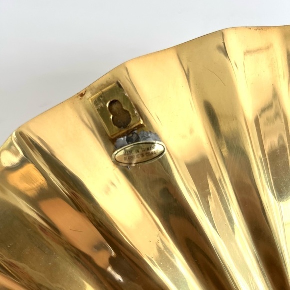 Brass wall fans dragon decor set of 2 - Picture 5 of 6